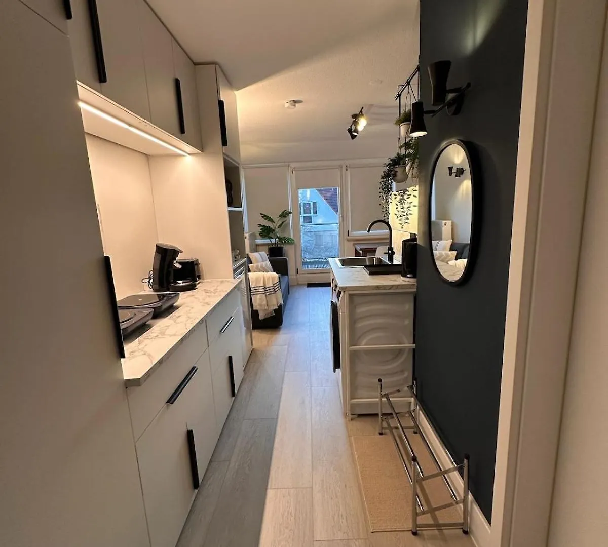 Urhome 22 City, Airport, Messe, Auto-,Strassenbahn Nuremberg 0*,  Germany