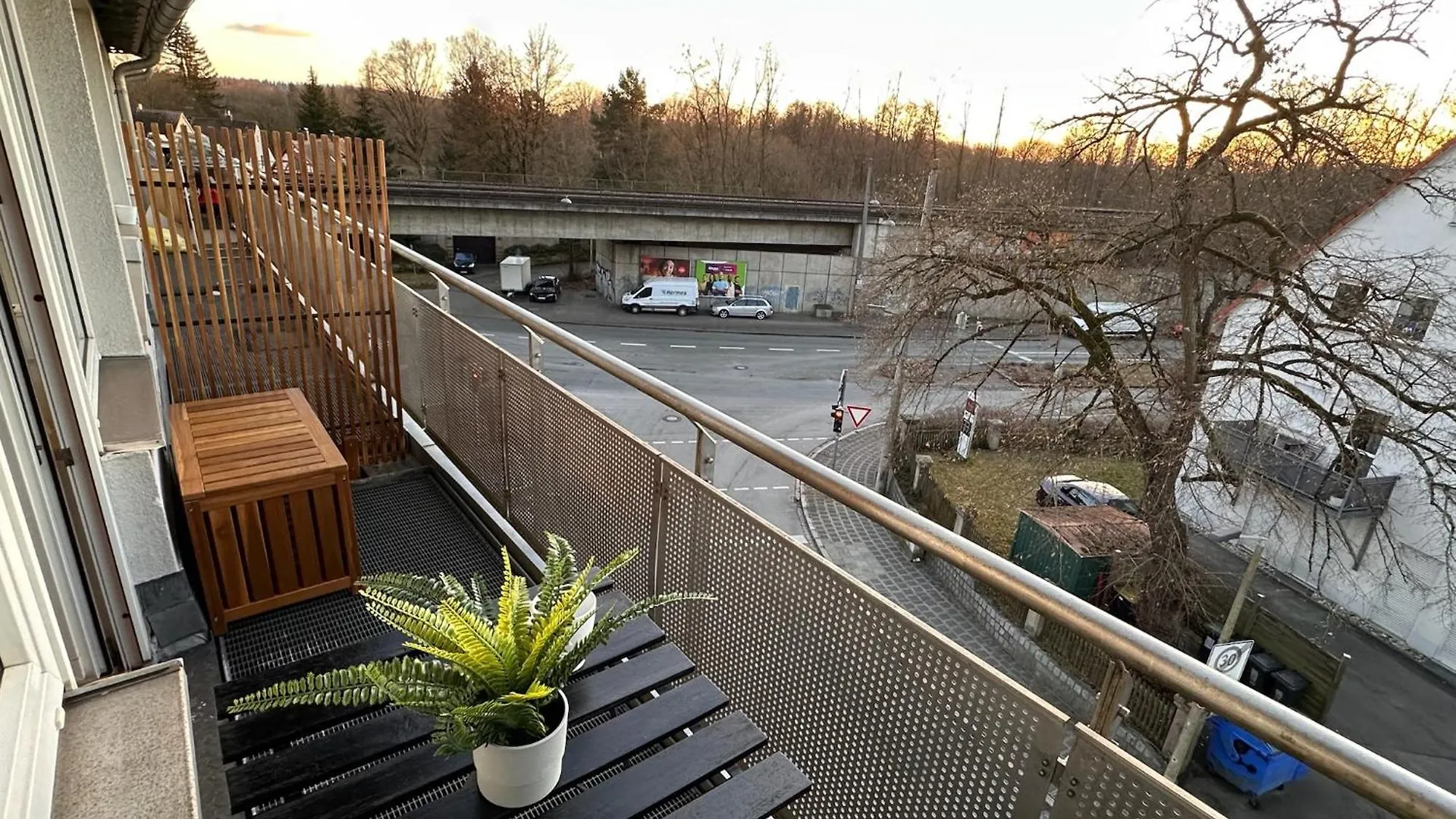 Urhome 22 City, Airport, Messe, Auto-,Strassenbahn Nuremberg